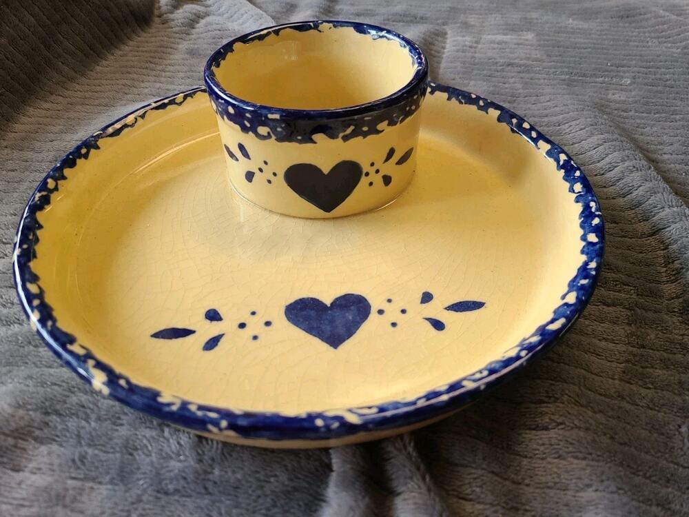 Vintage 9.5" Roseville Ohio Alpine Pottery ceramic chip &dip bowl tan/blue heart